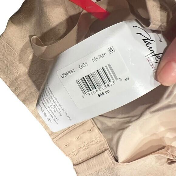 Playtex Secrets Seamless Comfort Bra Beige Ultra Soft 4831 Size Medium Wireless - Picture 7 of 7